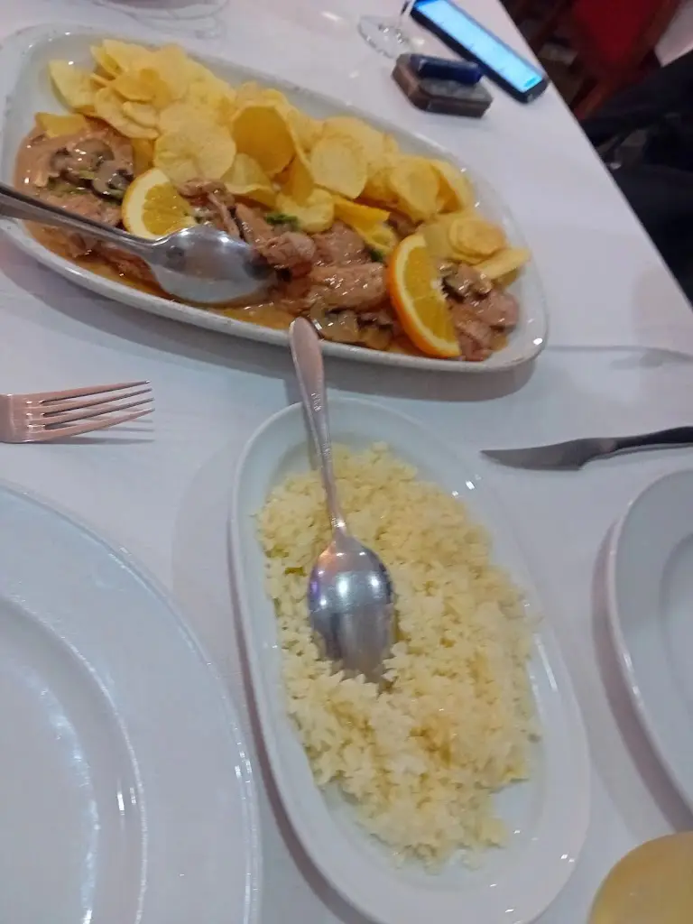 Jackie Lyons_Avenida_Póvoa de Lanhoso_review