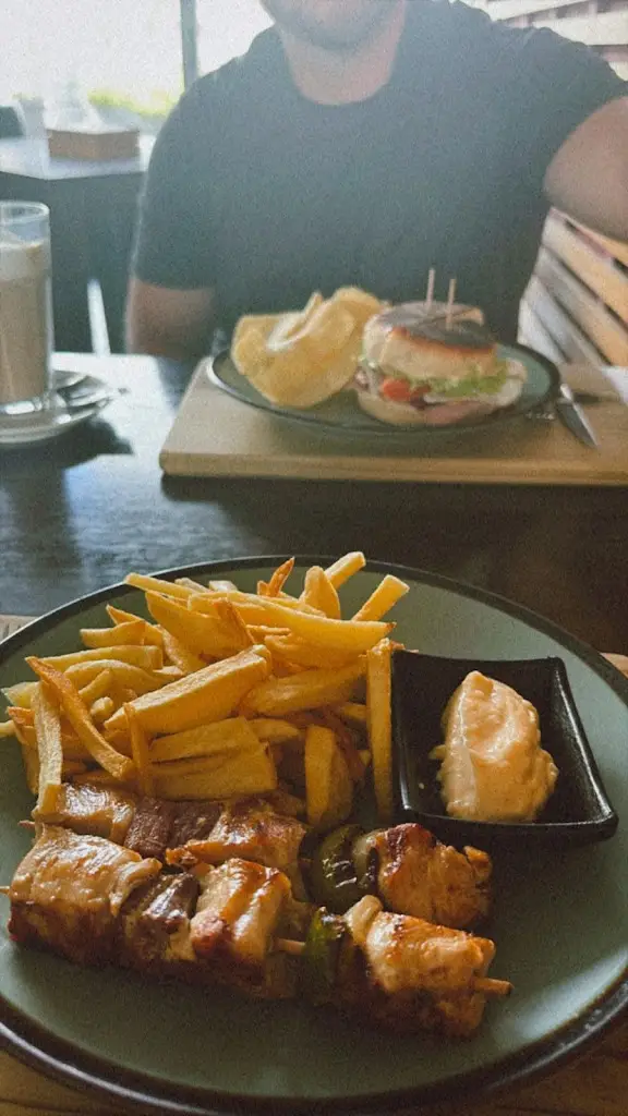 Tess Boomer-Ens_Atlântico Tea and Wine House_Madalena_recensione