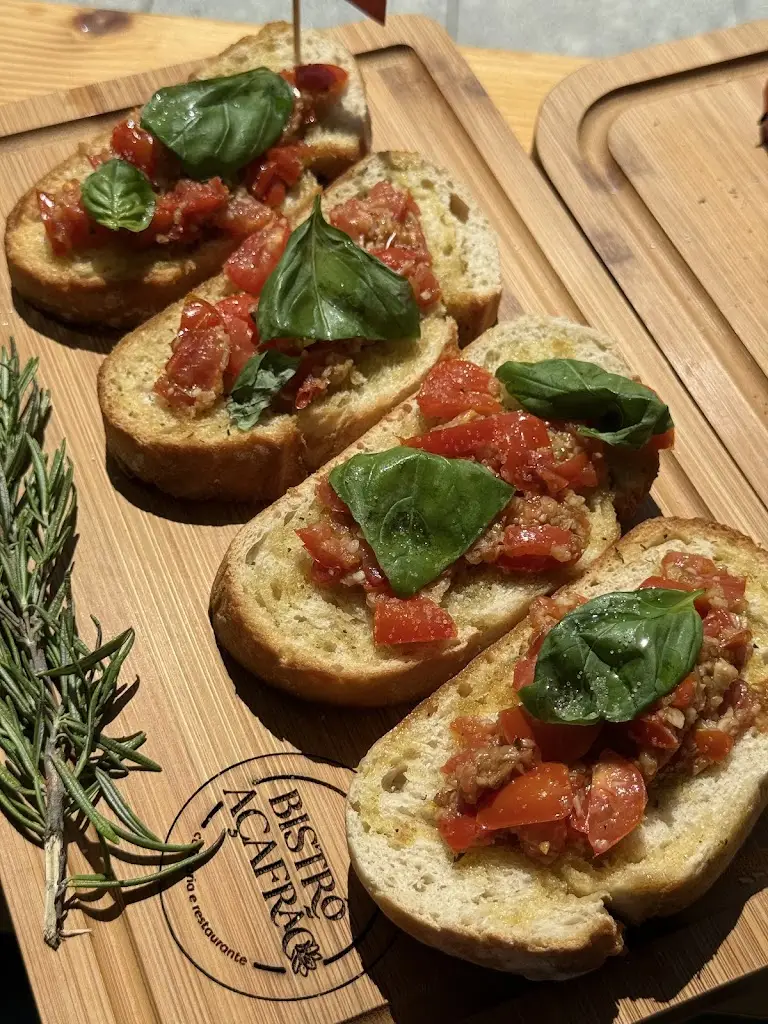 Bistrô Açafrão - Restaurante Brasileiro_Urgeses_slider_image_2