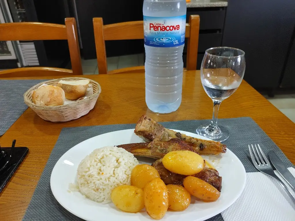 ricardo alves_Restaurante Recanto do Ave_Ronfe_reseña