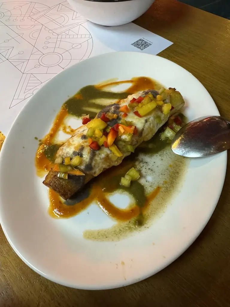 Diogo Bettencourt_Ah! Boca Santa_Horta_review