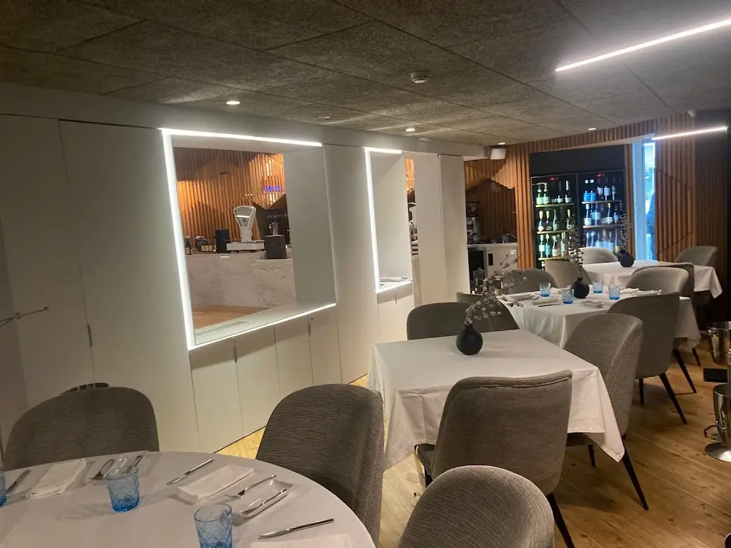 Divino Restaurant & Lounge ristorante a Serzedo