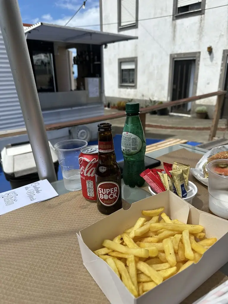 Andrea Claudia Amadei Broggi_Cantinho das Mercês_Feteira_recensione