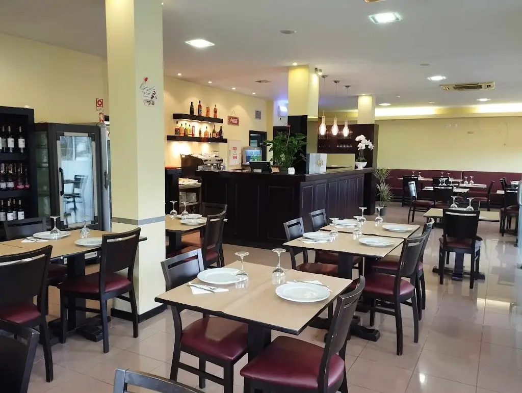 Restaurante Atina restaurante en Várzea