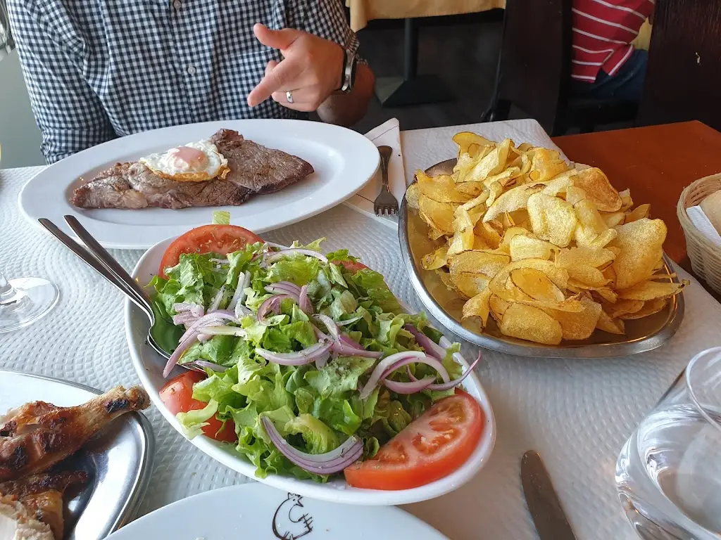 Hayley Griffiths_Churrasqueira_Várzea_reseña