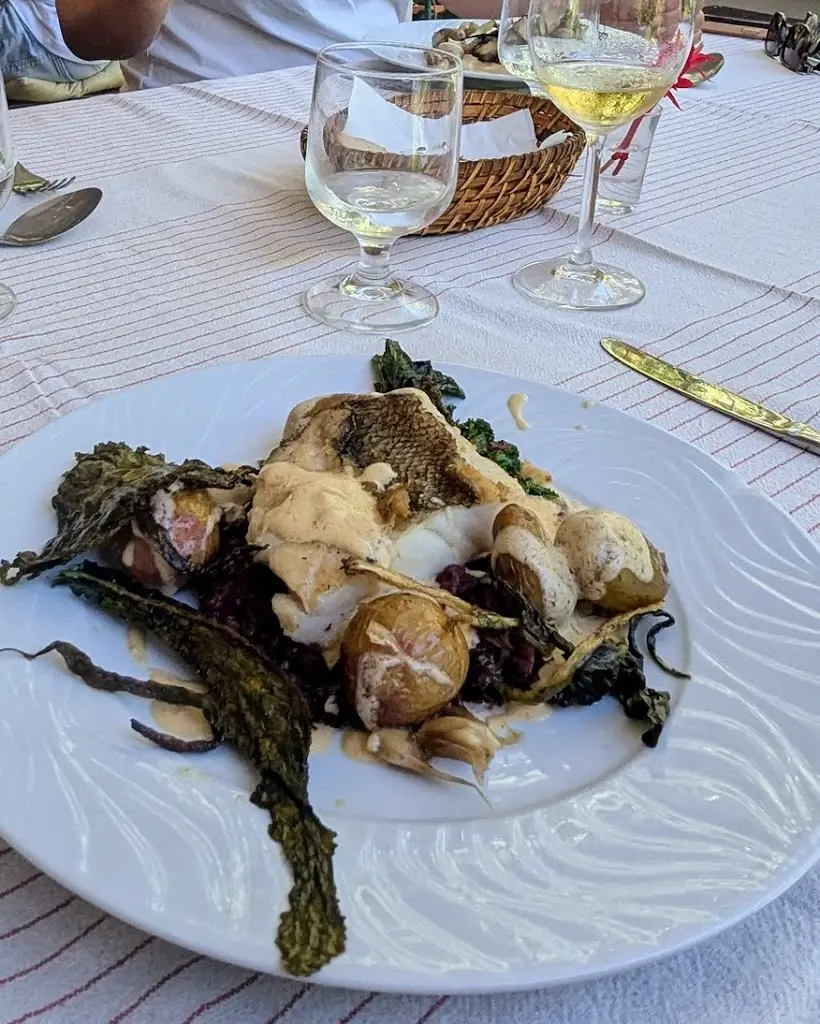 Greg Broom_Restaurante O Esconderijo_Horta_review