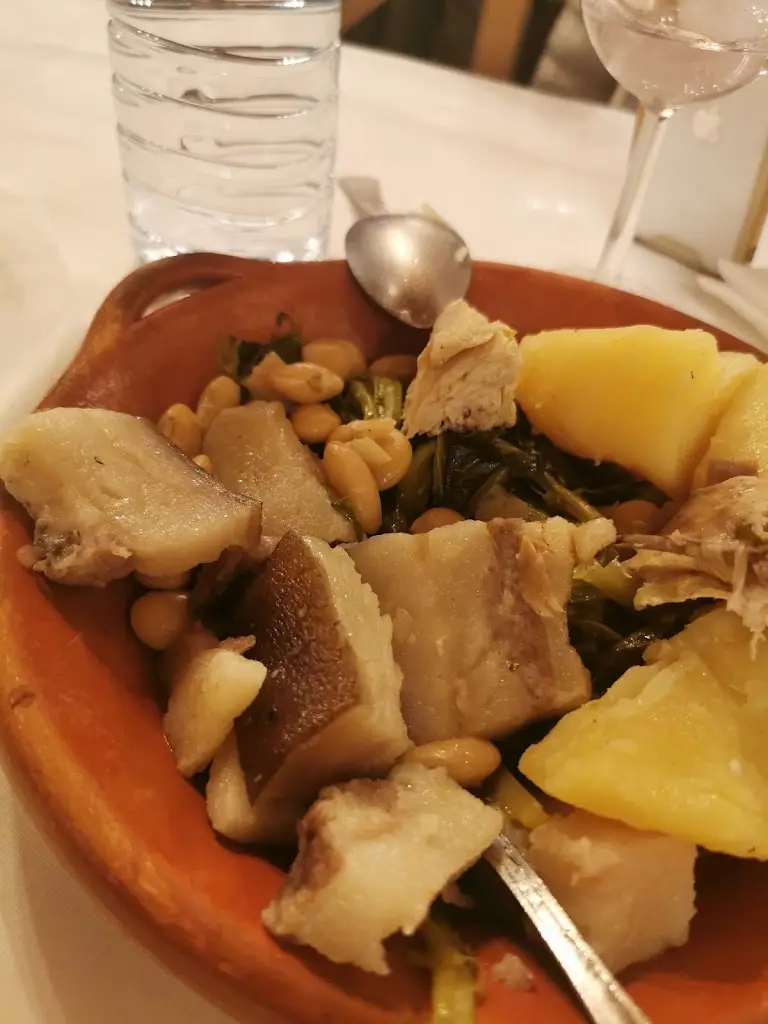 Rodrigues Maria_Arijal_Vieira do Minho_review