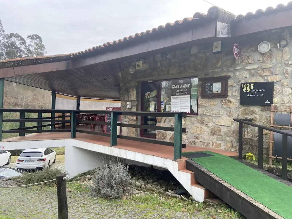 Pedro Pinheiro_O Parque_Vieira do Minho_recensione