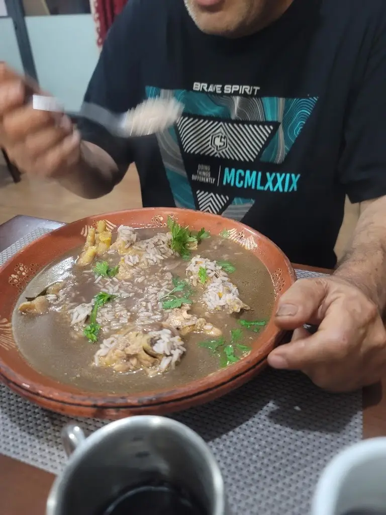 Leslie de barros_A Taberna_Vila Verde_reseña