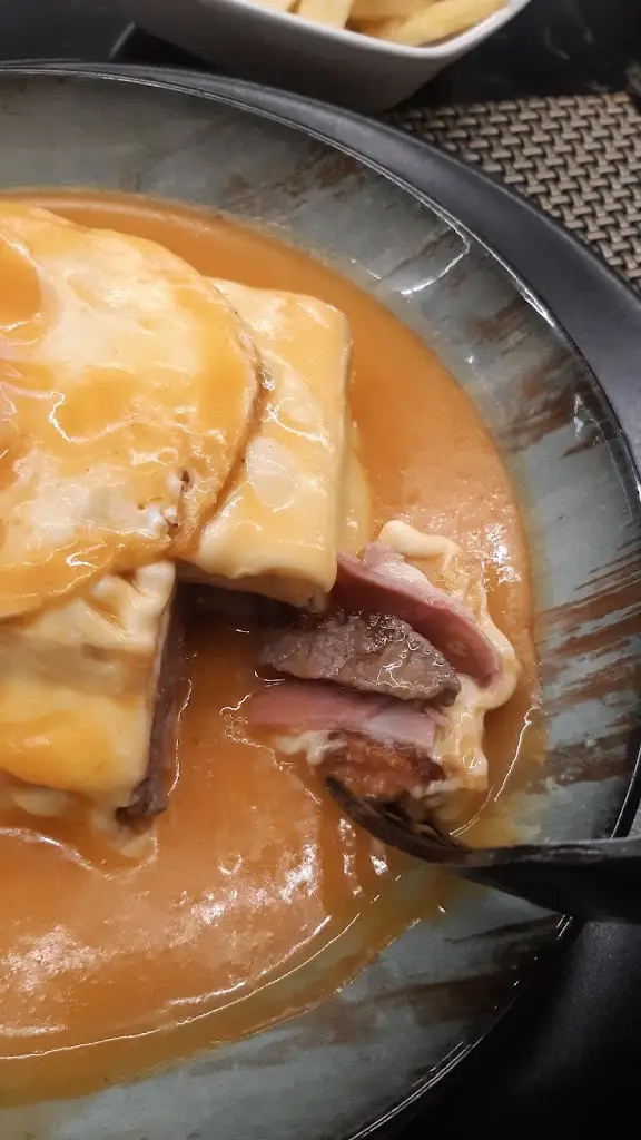 Yiannis Lytras_REQUINTE ESTD 1995_Vila Nova de Famalicão_recensione