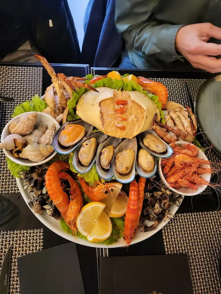 Leida Cardoso_REQUINTE ESTD 1995_Vila Nova de Famalicão_recensione