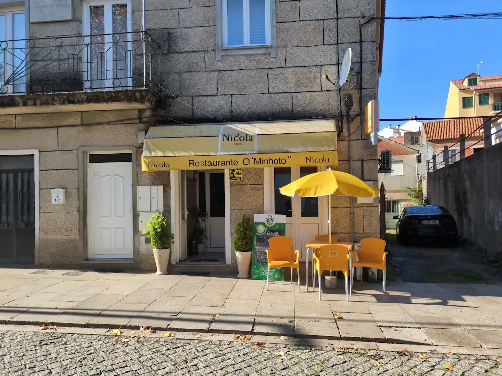 Vera Guímaro_Restaurante o Minhoto_Carrazeda de Anciães_reseña