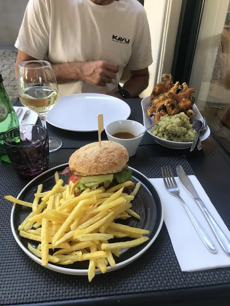 Tim De Roeck_Petiscaria Preguiça_Carrazeda de Anciães_recensione