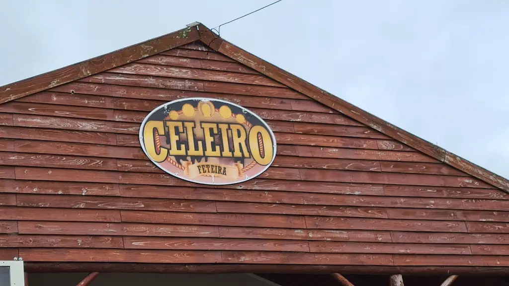 Lilly Rocha_Celeiro_Feteira_review