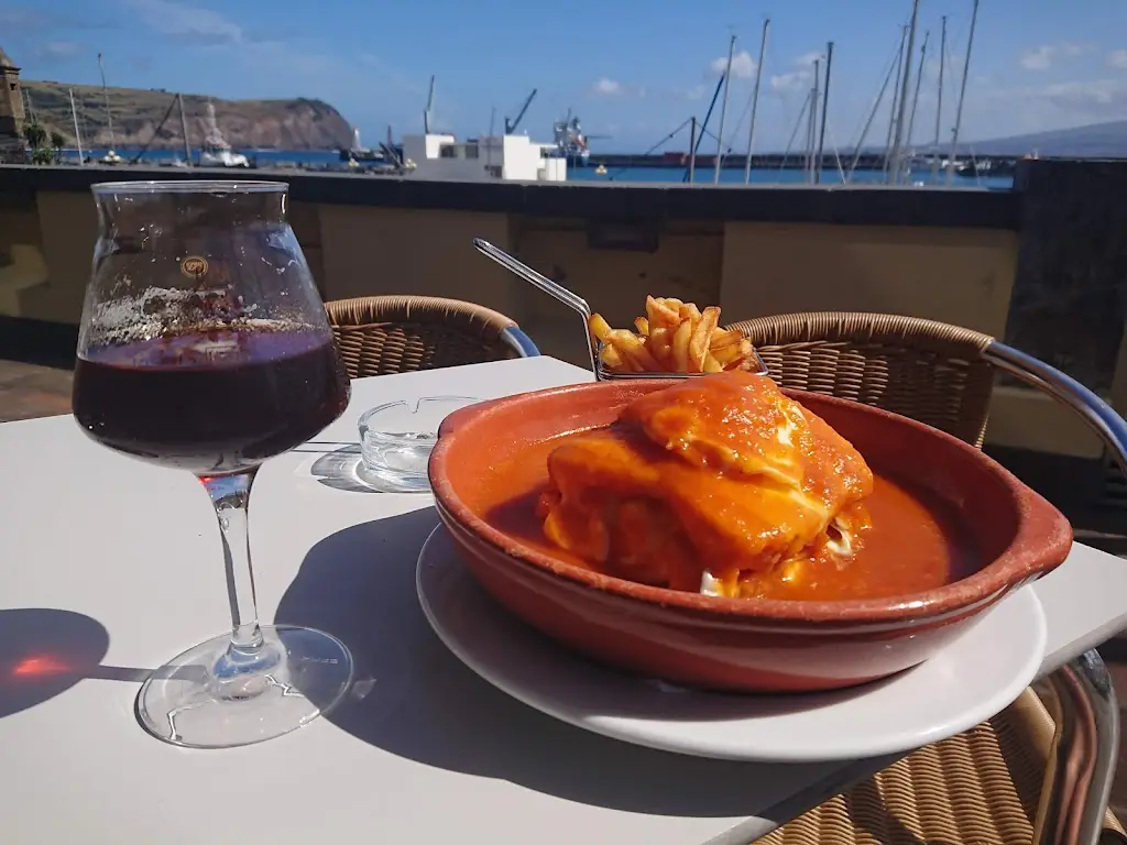 Menu_Bar Do Clube Naval Da Horta_Horta_immagine_8