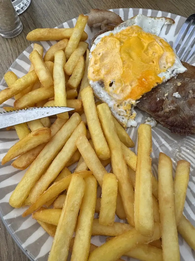 Sérgio Crisóstomo_Bar Do Clube Naval Da Horta_Horta_recensione