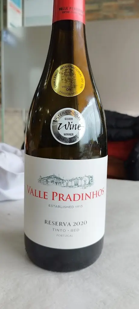 Dulce Ferreira_O Sineta_Macedo de Cavaleiros_recensione