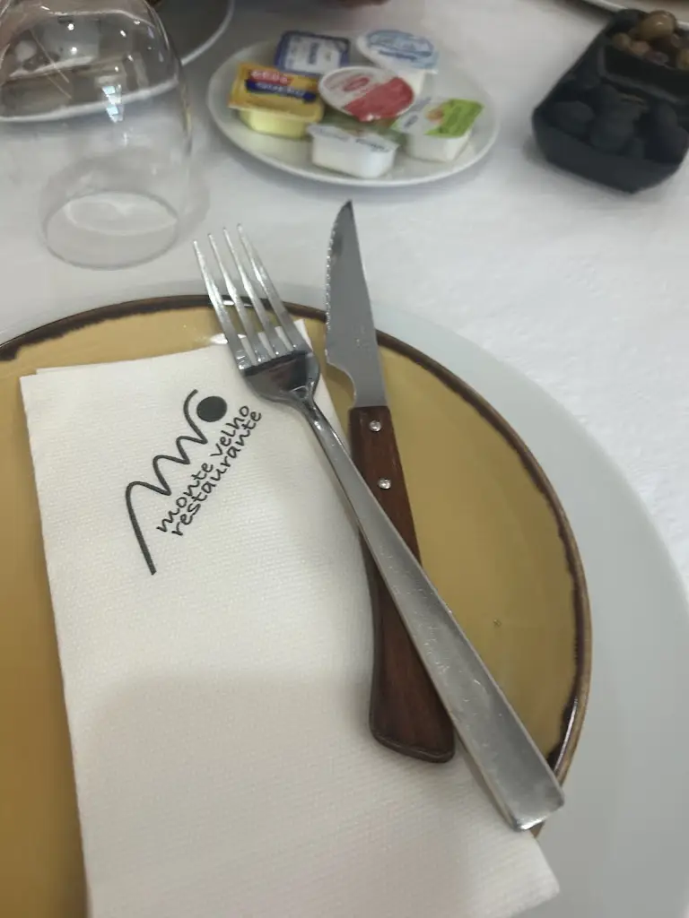 Susana Ruiz_Monte Velho_Macedo de Cavaleiros_recensione