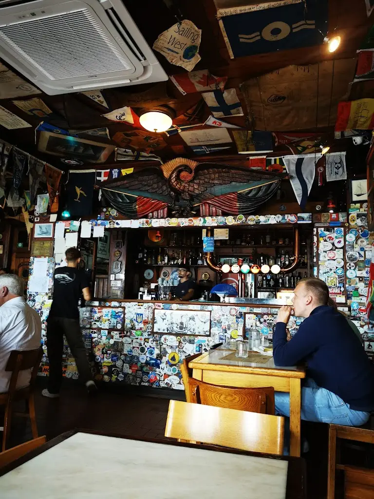 Peter Café Sport_Horta_slider_image_3