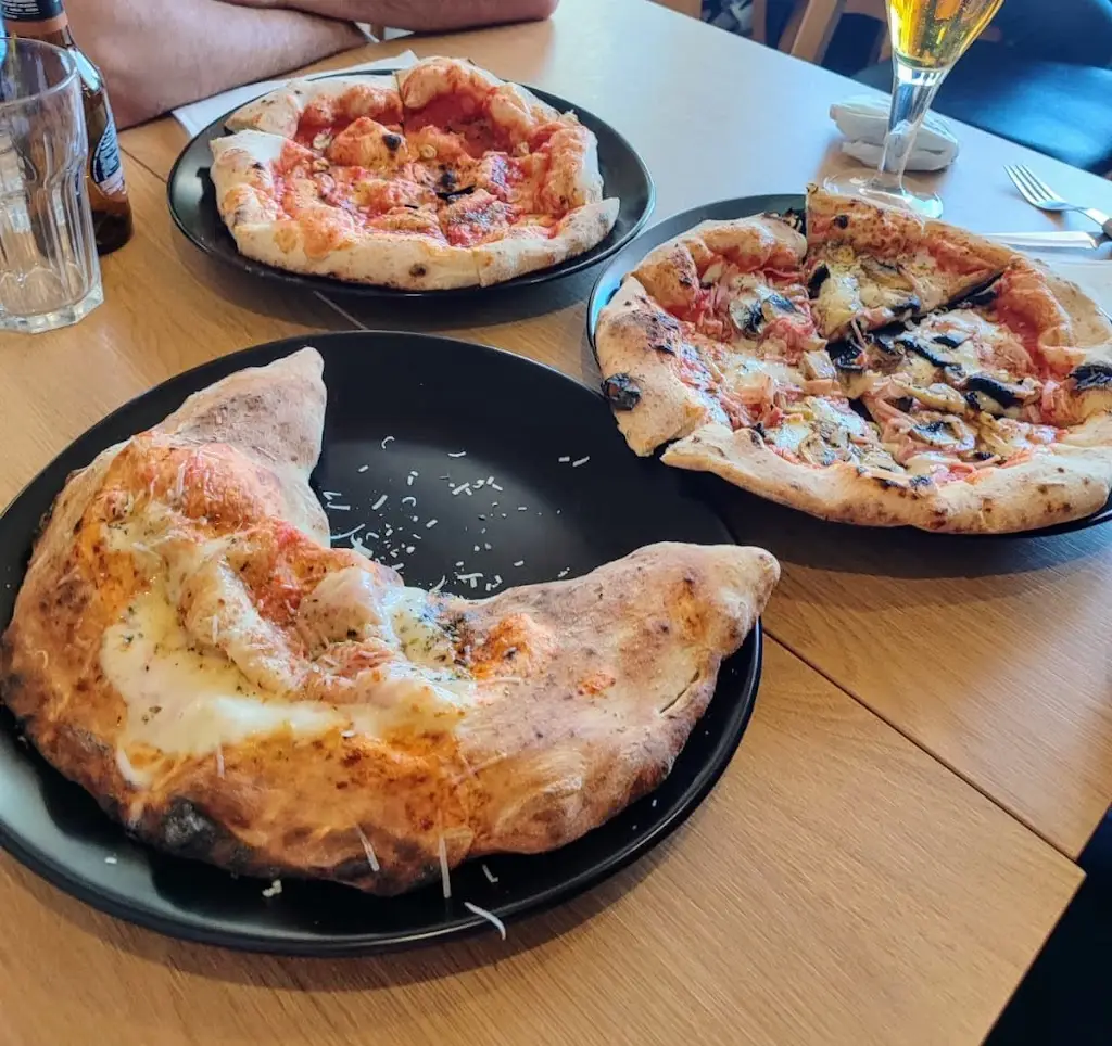 Pizzaria Gorgonzola_Miranda do Douro_slider_image_2