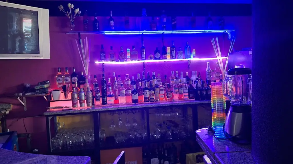 Carlos Lourenço_Rochedo Bar_Miranda do Douro_review