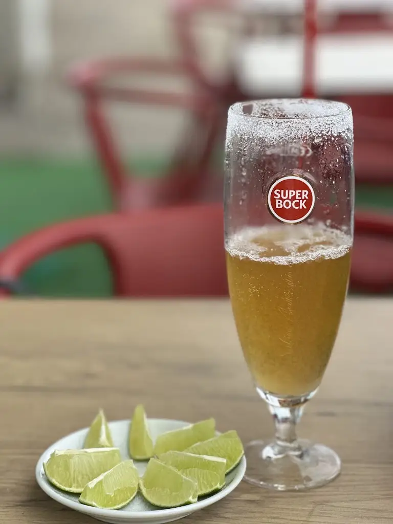 Emillianna Sousa_Rochedo Bar_Miranda do Douro_review