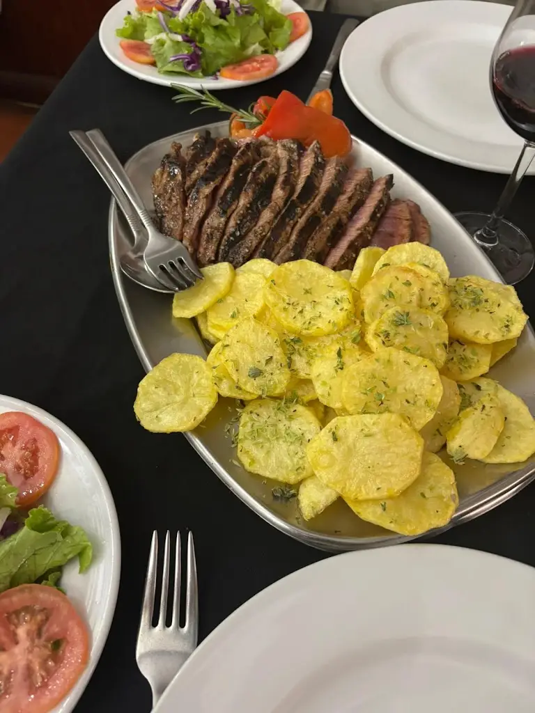 Lynda Dias_Restaurante Estoril_Mogadouro_recensione