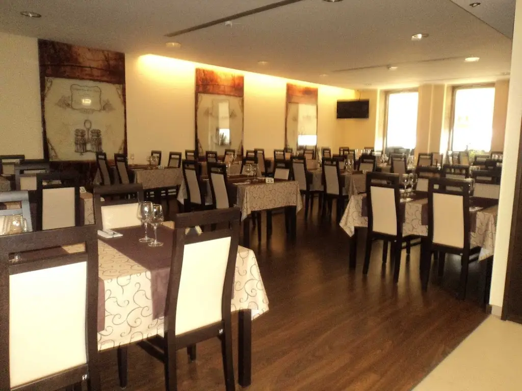 Kalifa OK ristorante a Mogadouro