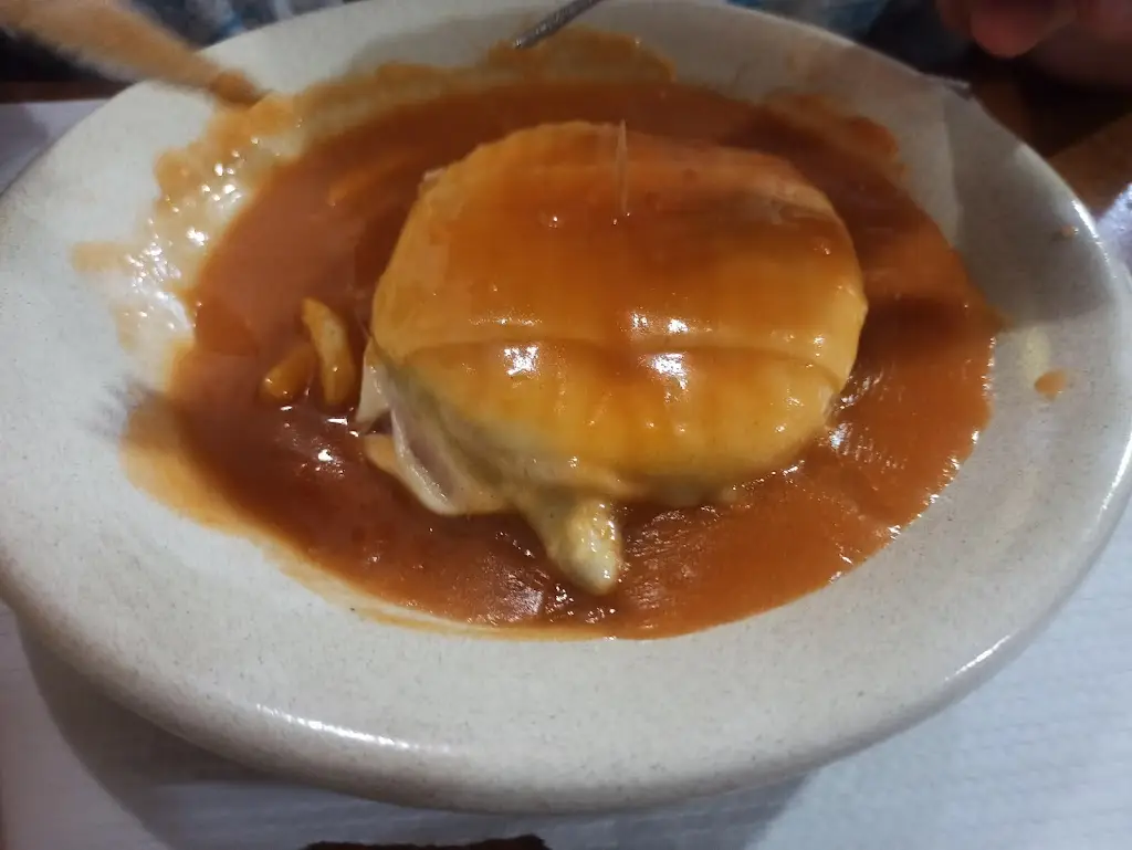 Daniel Lopes_Café Snack Bar Bacus_Mogadouro_recensione