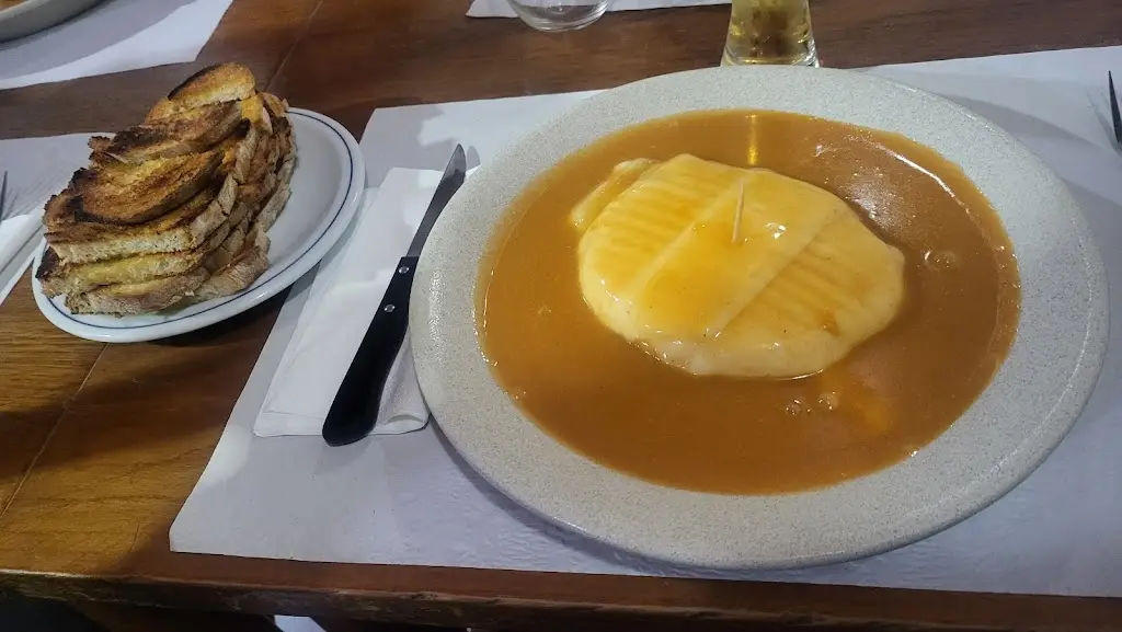 Café Snack Bar Bacus ristorante a Mogadouro