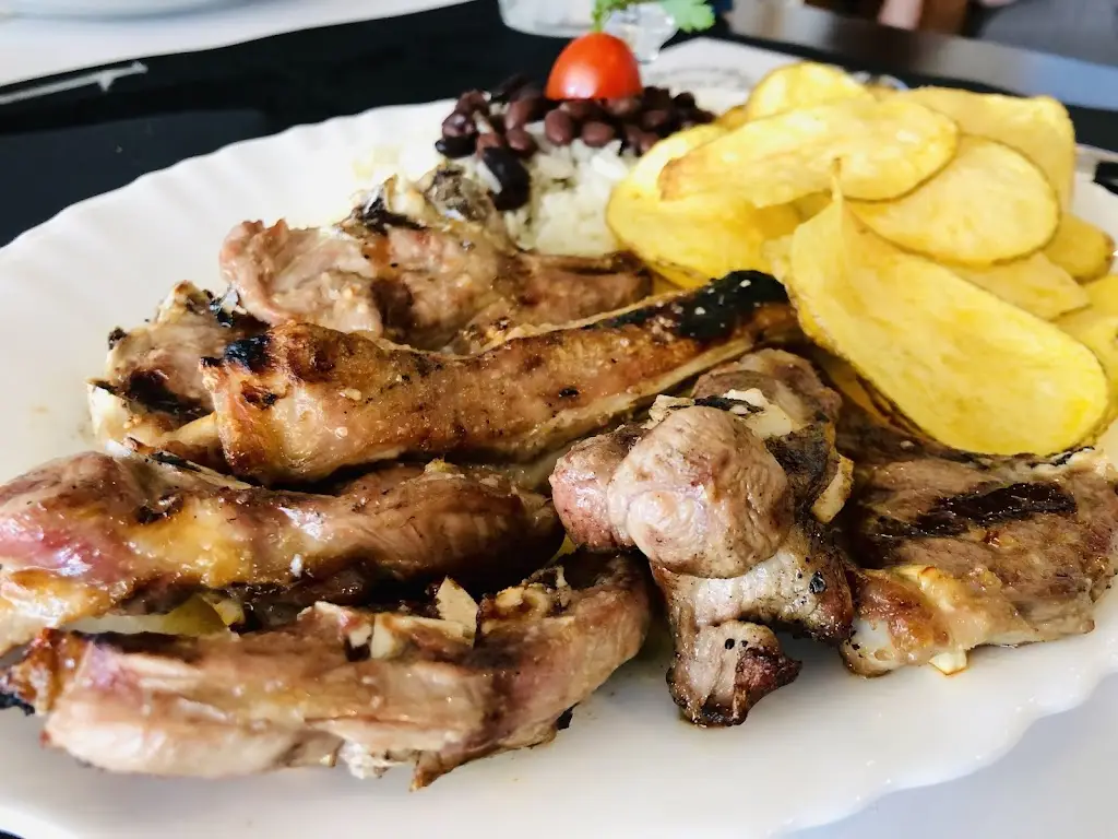 Paul McGuinness_Bela Época_Bragança Municipality_recensione