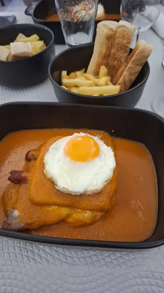 Ana Sofia_Restaurante Espanhol_Bragança Municipality_reseña