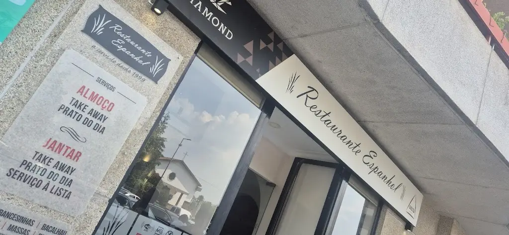 Stéphanie PEREIRA_Restaurante Espanhol_Bragança Municipality_reseña