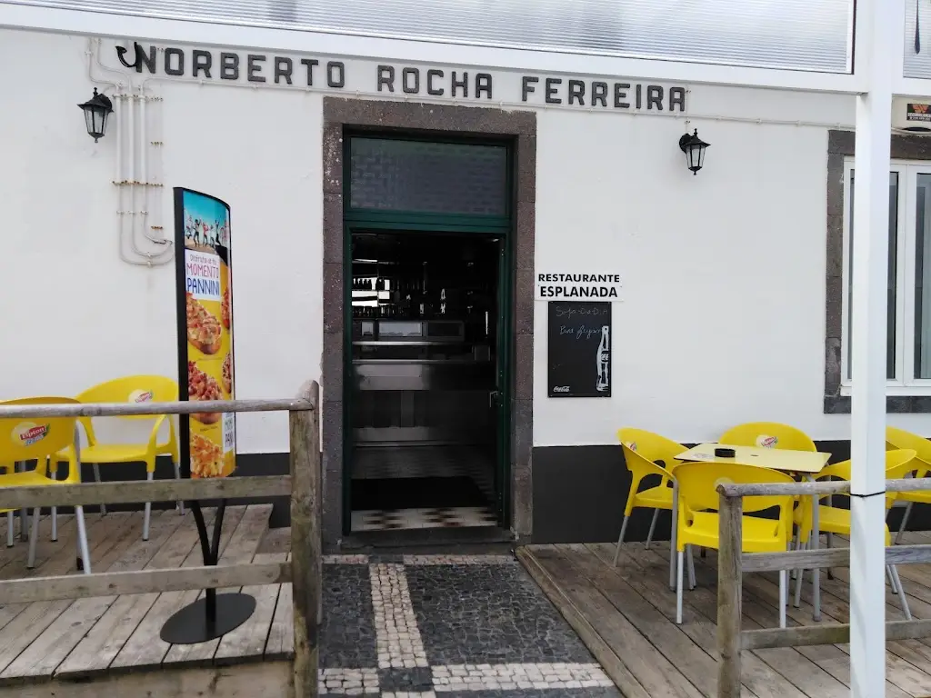 Café Restaurante Esplanada ristorante a Nordeste