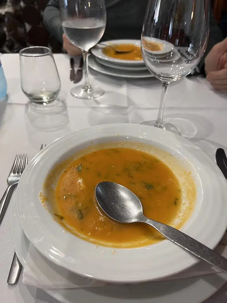 Alina Sirenko_O Cobra_Vila de Rei_review