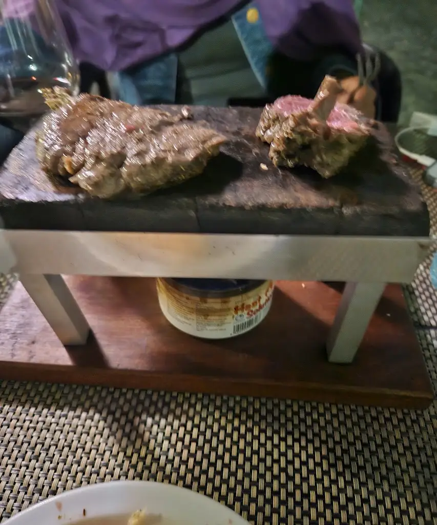 Darryl James Pereira_Cachalote_Lajes das Flores_recensione