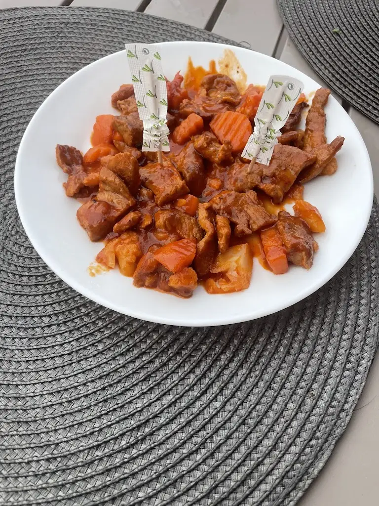 Raphael Wong_Cachalote_Lajes das Flores_recensione