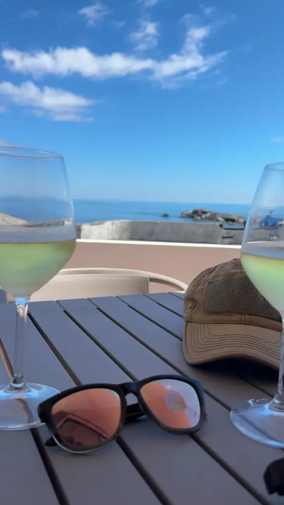 Cachalote_Lajes das Flores_slider_image_2