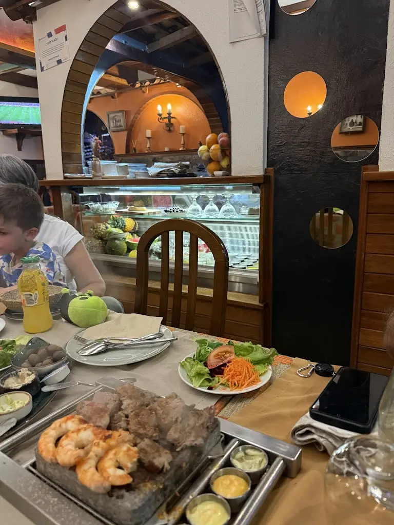 Jessica Duarte Vieira_O Beiral_Fundão_recensione