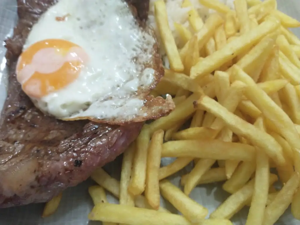 João Velez_Pito Na Brasa_Fundão_recensione