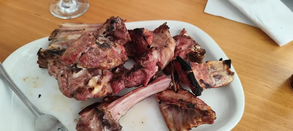 João Jorge C.Monteiro_Café Romanzeira_Torre de Moncorvo_reseña