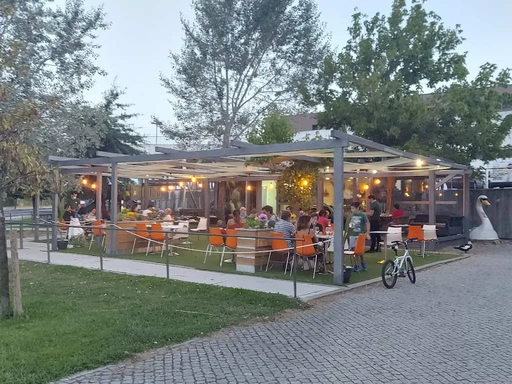 Duarte Vicente_O Lago_Covilhã_recensione