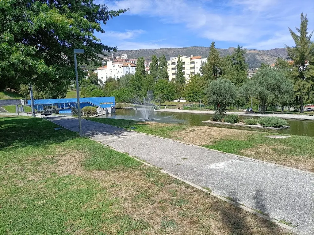 Eduardo Gaspar_O Lago_Covilhã_recensione