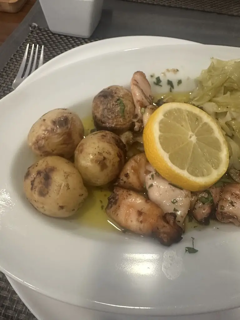 AK Advisor_Montiel_Covilhã_recensione