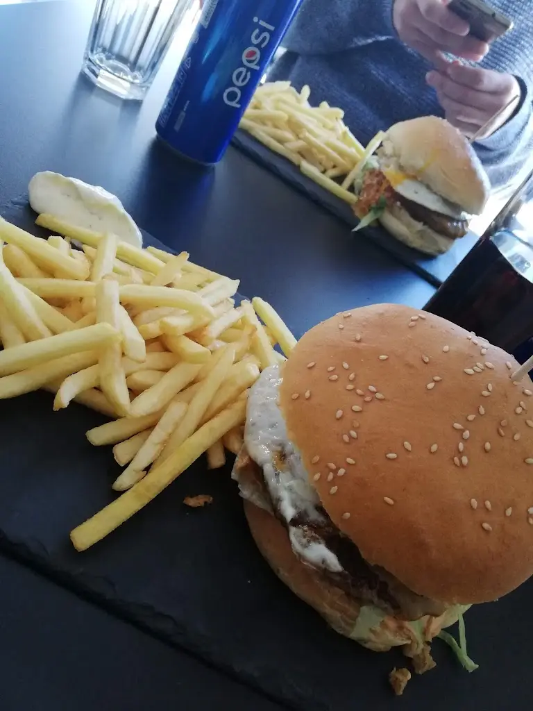 Menu_Hamburgueria Clandestino®_Arazede_image_9