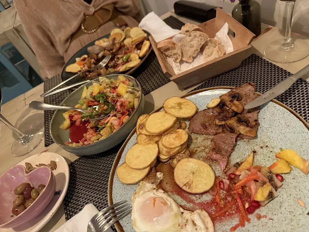 A “Pending” N_Mercearia do Largo_Sertã_reseña