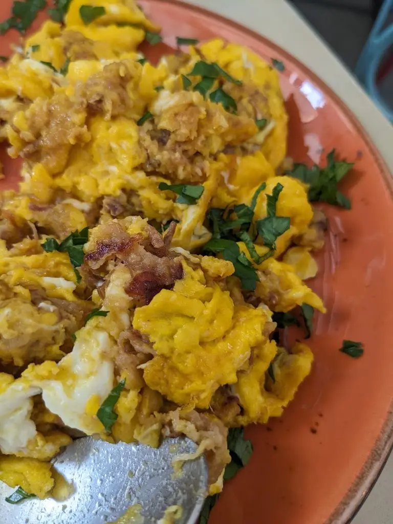 Iris Lourenco_Mercearia do Largo_Sertã_reseña