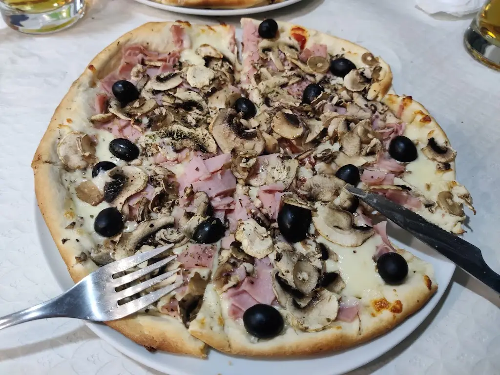 M Pizza_Sertã_slider_image_2