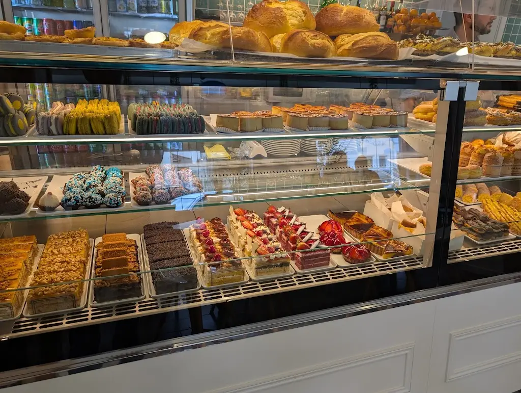 Jim Mohler_Carapinheira Sweet Bakery and Confectionery Ltd._Carapinheira_review