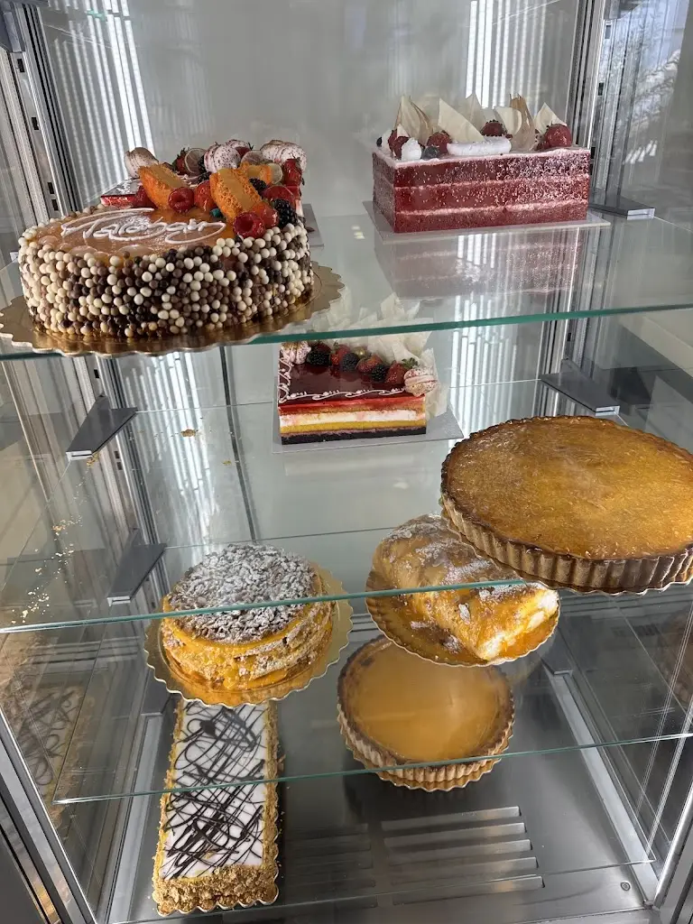 Carapinheira Sweet Bakery and Confectionery Ltd._Carapinheira_slider_image_3